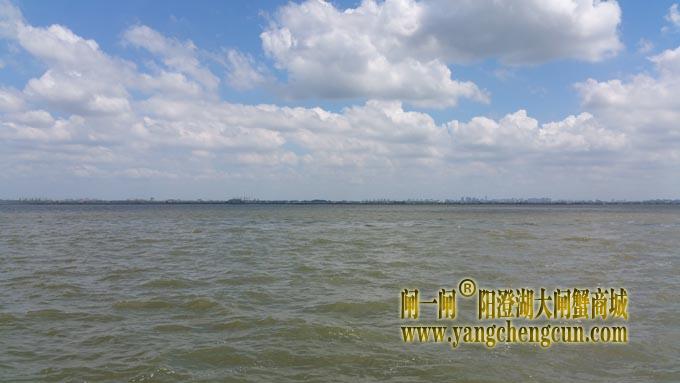 蓝天白云艳阳天