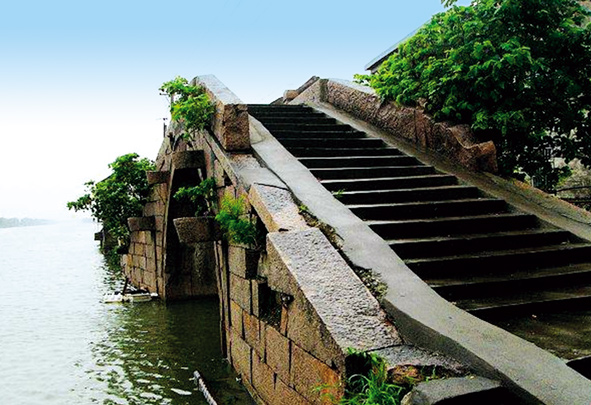 建于明成化元年（1465）的仁寿桥（2005）