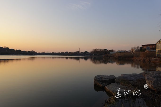 莲池湖-日落时分