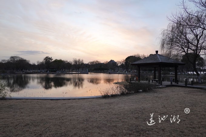 莲池湖-夕阳西下