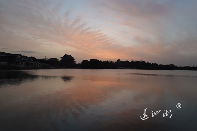 莲池湖-夕阳西下