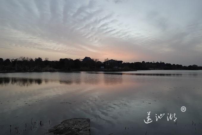 莲池湖-夕阳西下