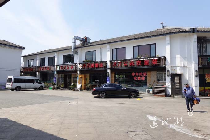 阳澄湖浅水湾商业街(图片)