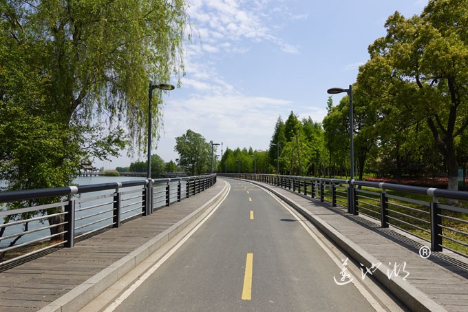 阳澄湖畔四月天-自行车道慢生活