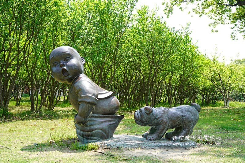 阳澄湖半岛：童趣雕塑与湖畔之美